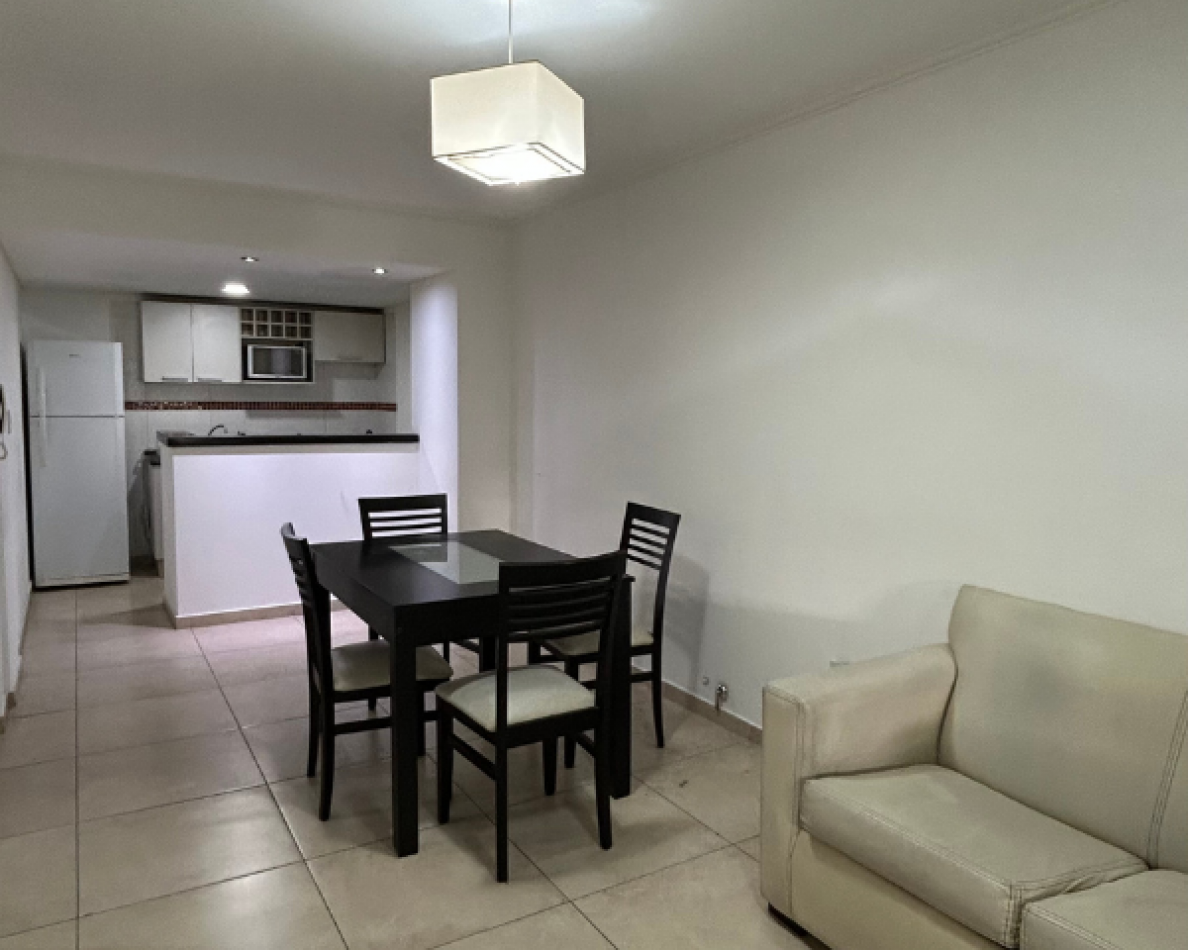 San Luis y Rodriguez - A metros del Sanatorio La Mujer y Bv. Oroño