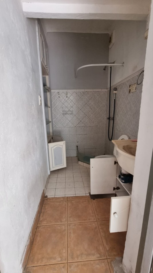 Juan Manuel de Rosas 1100 - Pasillo NO ph