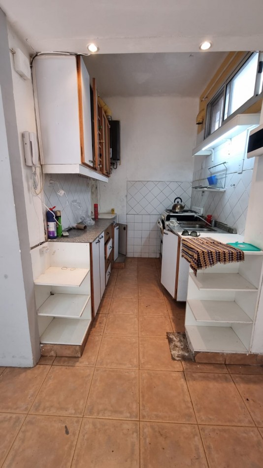 Juan Manuel de Rosas 1100 - Pasillo NO ph