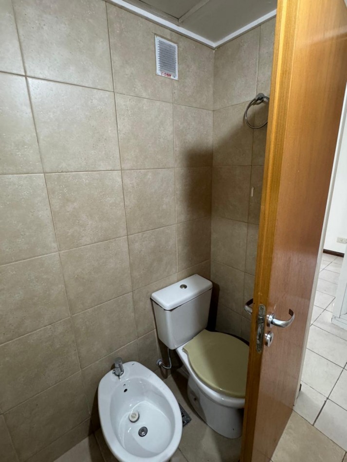 Monoambiente Amplio | 1 er Piso Frente con 2 Balcones - San Juan 2933, Rosario