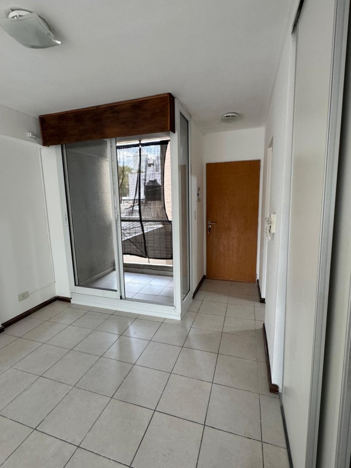 Monoambiente Amplio | 1 er Piso Frente con 2 Balcones - San Juan 2933, Rosario