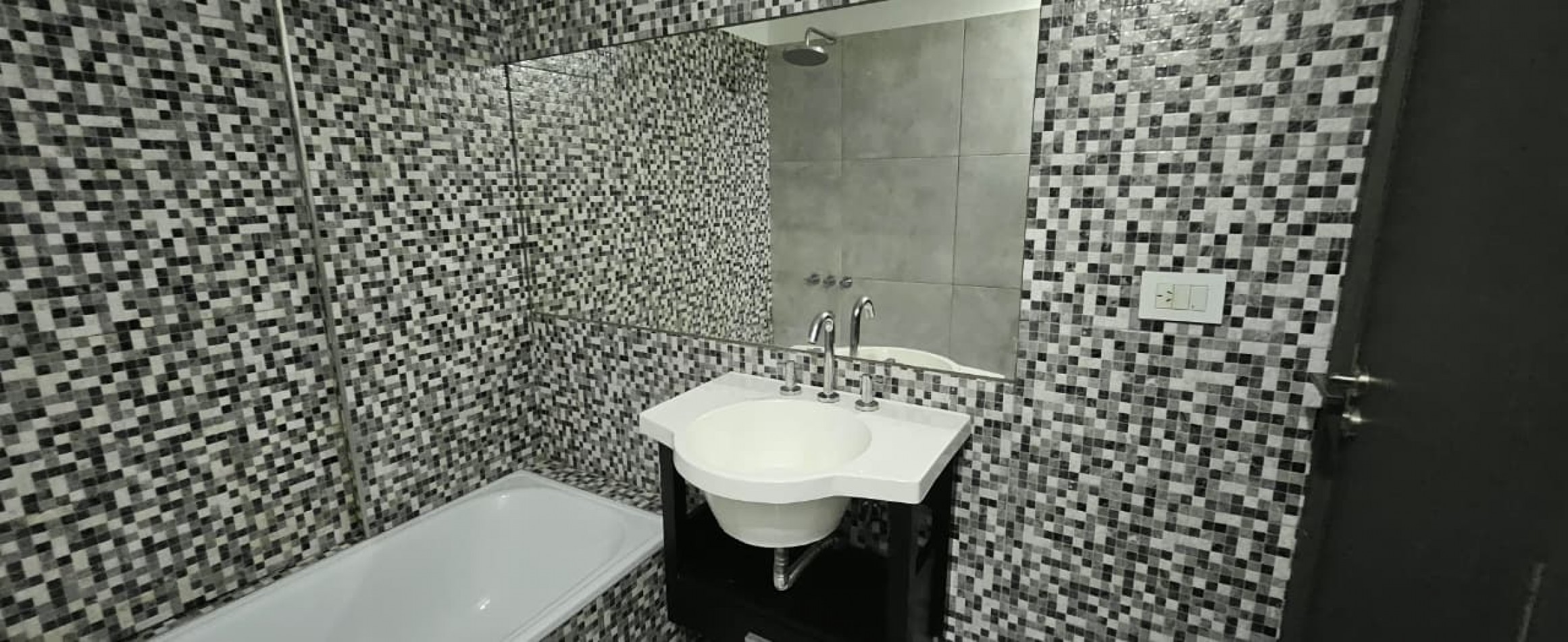 MONOAMBIENTE CON BALCON Y PARRILLERO EXCLUSIVO - SALTA 2400, ROSARIO