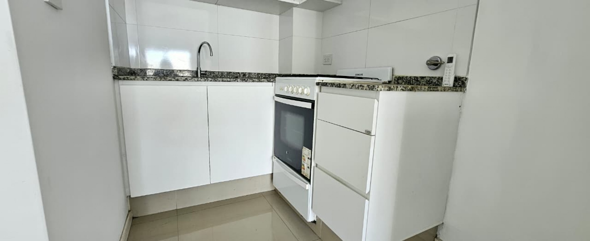 MONOAMBIENTE CON BALCON Y PARRILLERO EXCLUSIVO - SALTA 2400, ROSARIO