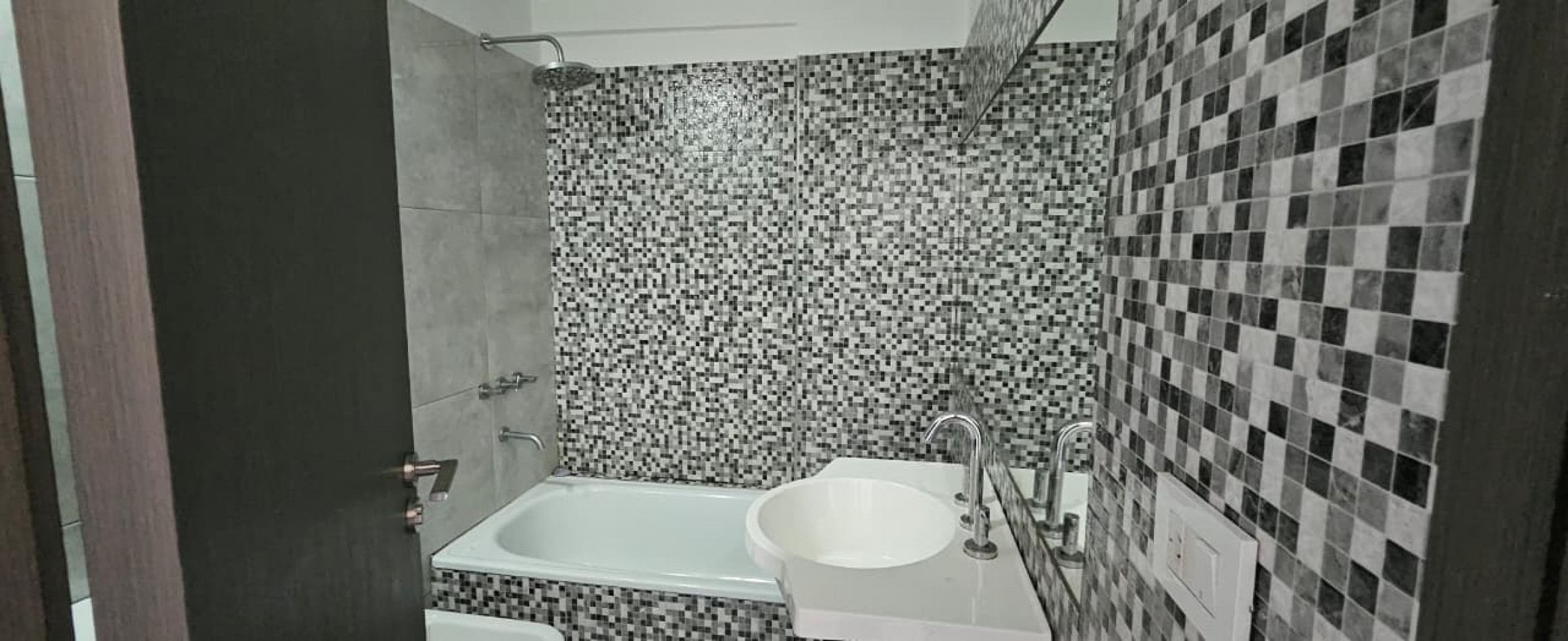 MONOAMBIENTE CON BALCON Y PARRILLERO EXCLUSIVO - SALTA 2400, ROSARIO