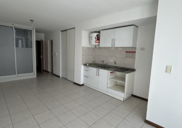 Monoambiente Amplio | 1 er Piso Frente con 2 Balcones - San Juan 2933, Rosario
